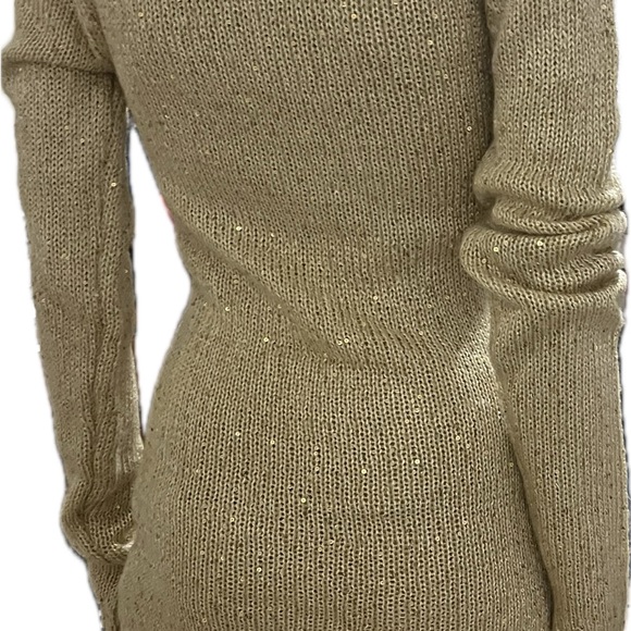 Bundle of Women’s medium large winter tops - Picture 3 of 7